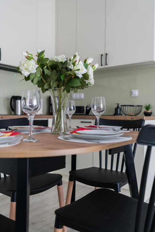 Premium Apartments Poznan Airport By Noclegi Renters Extérieur photo