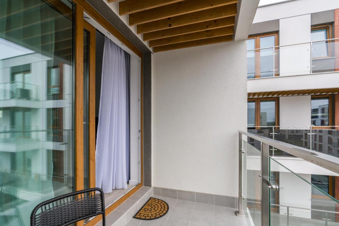 Premium Apartments Poznan Airport By Noclegi Renters Extérieur photo