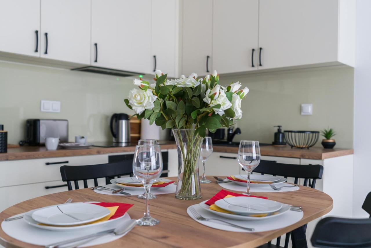 Premium Apartments Poznan Airport By Noclegi Renters Extérieur photo