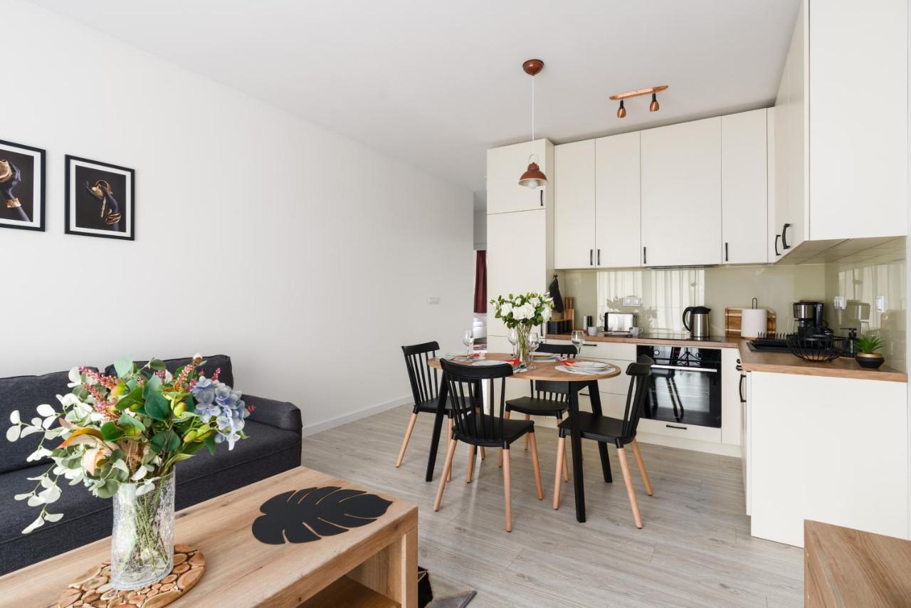 Premium Apartments Poznan Airport By Noclegi Renters Extérieur photo